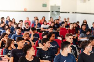 Senac Luziânia realiza curso gratuito sobre inteligência artificial aplicada aos negócios