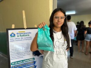 MAIS UMA ETAPA DO ENXERGANDO O FUTURO TRANSFORMA ROTINA ESCOLAR COM ENTREGA DE ÓCULOS