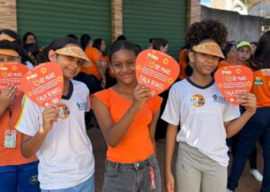 MAIO LARANJA MOBILIZA VALPARAÍSO NO COMBATE À VIOLÊNCIA INFANTIL