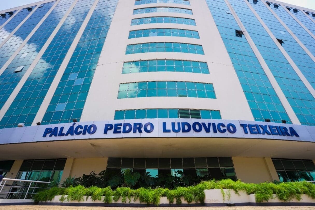 Governo de Goiás antecipa pagamento dos servidores